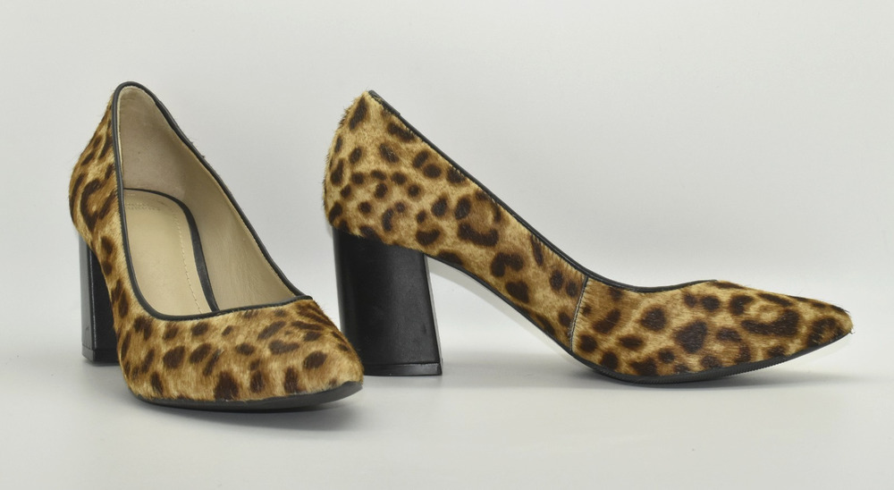 A8 NWOB JOHNSTON & MURPHY Leopard Print Calf Hair Block Heel Pumps Size 7M